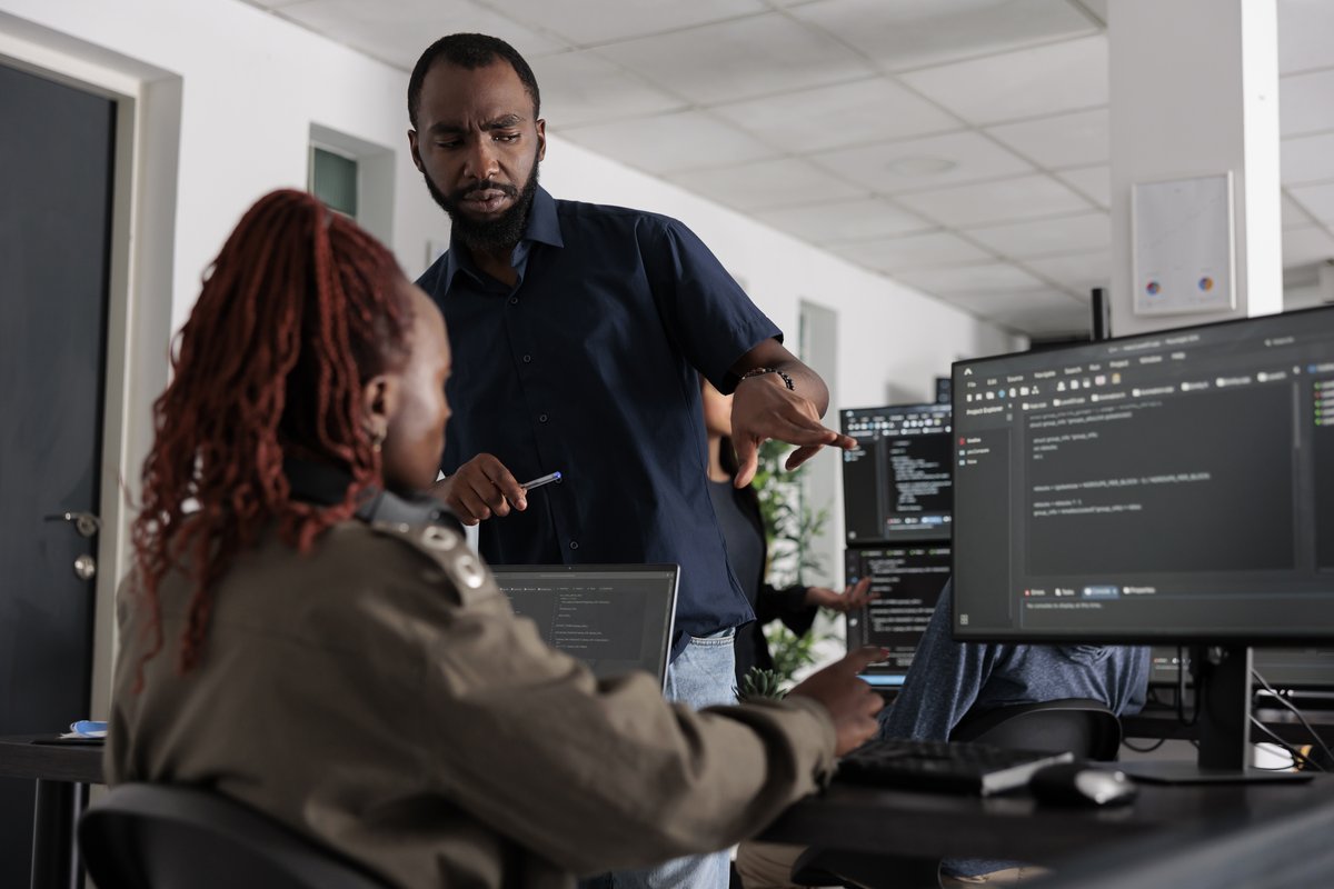 Inovosystems engineers working on machine learning code